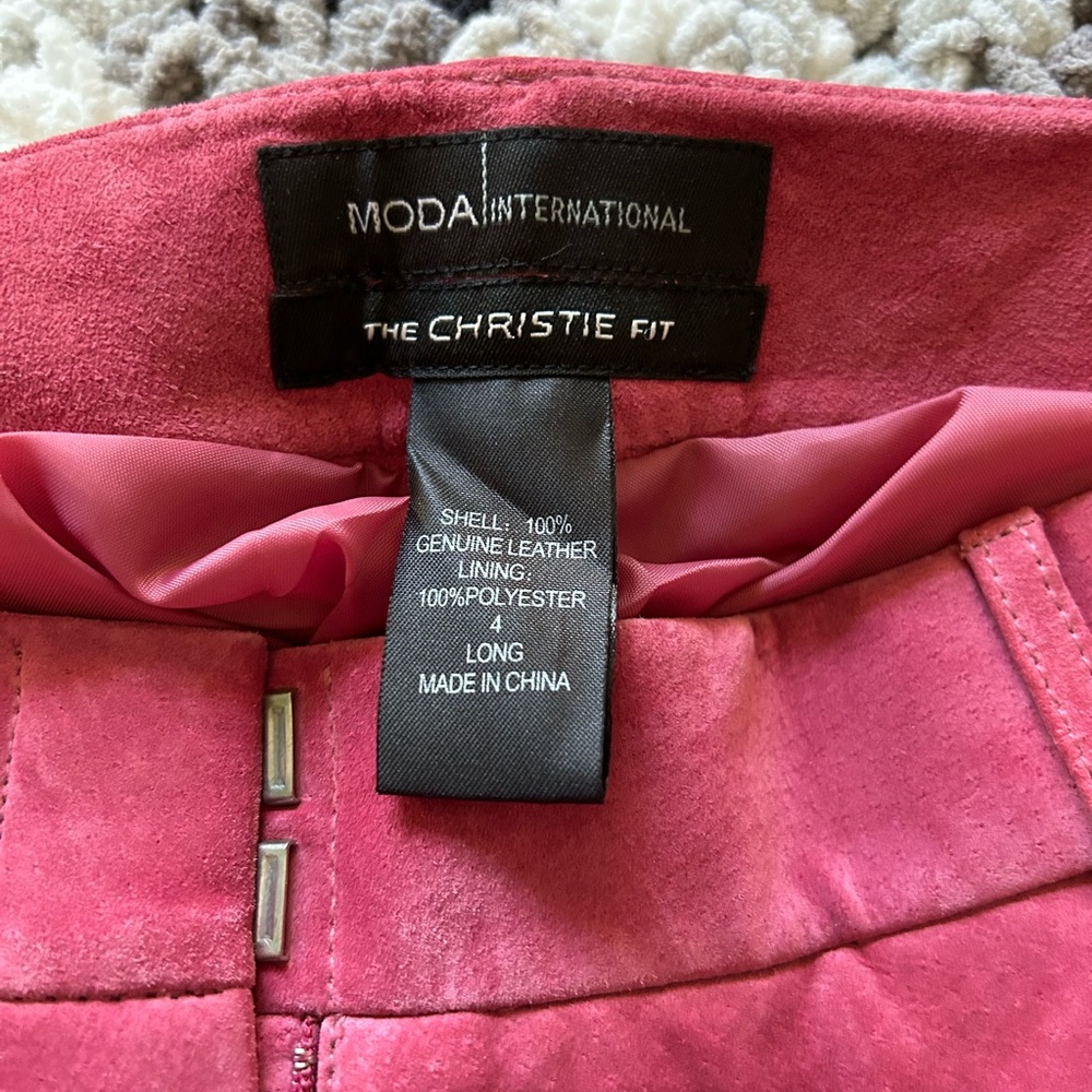 Moda from Victoria’s Secret pink suede pants. Never worn, size 4 long